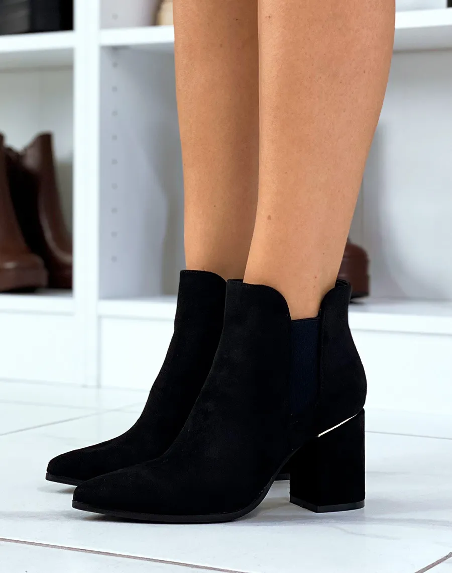 Bottines noires en suédine à élastique à talon et détail doré