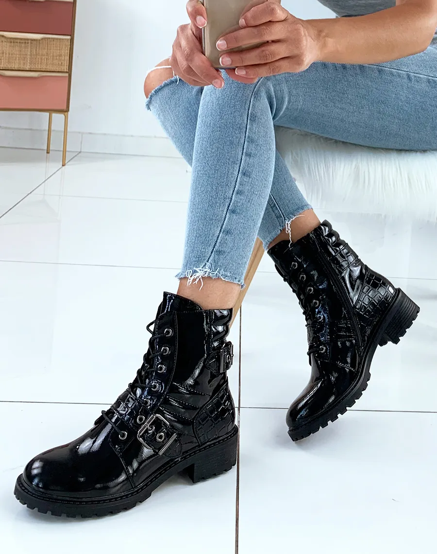 Bottines noires vernis matelassé avec lanières effet croco