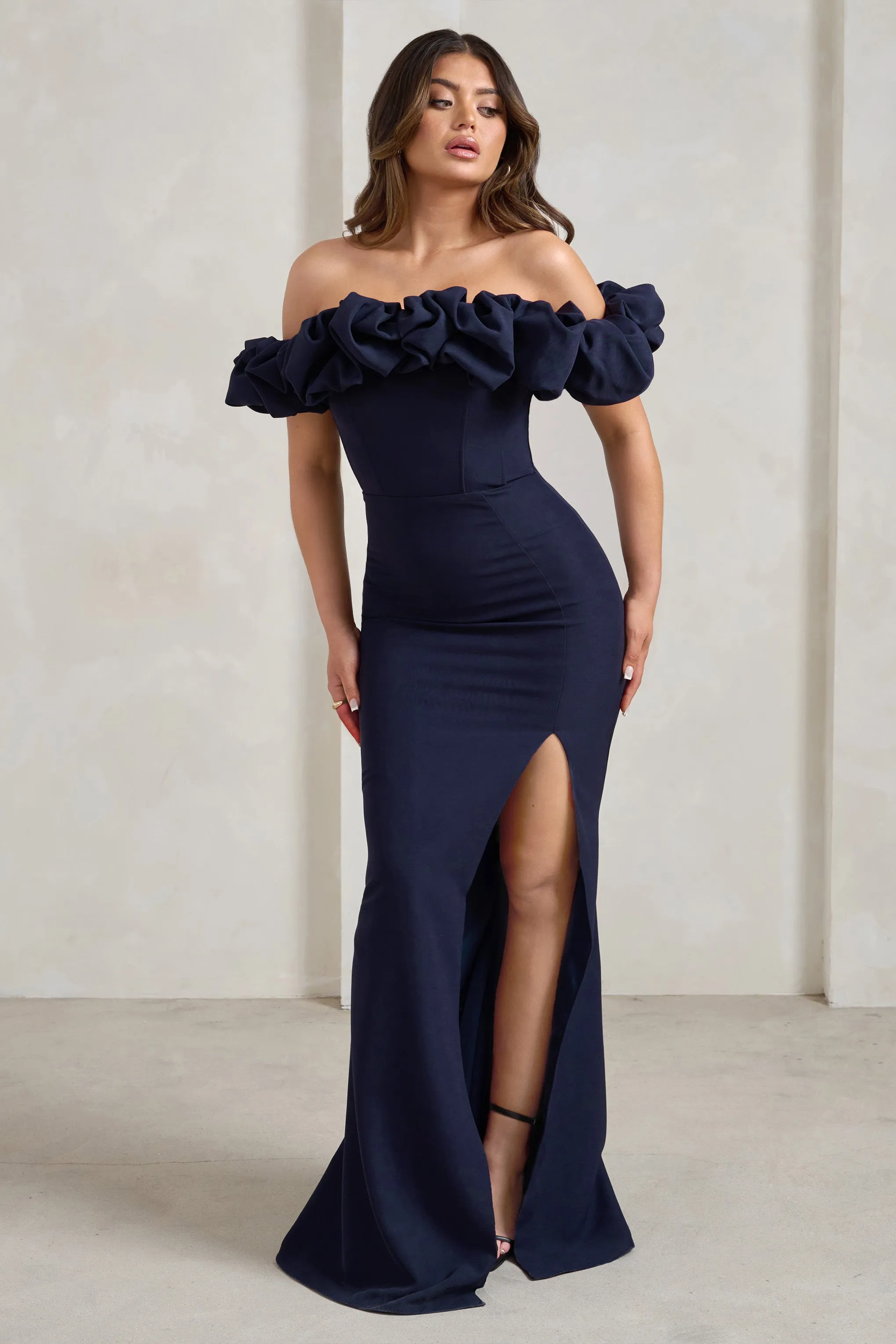 Esmeralda | Robe longue bardot structurée bleu marine