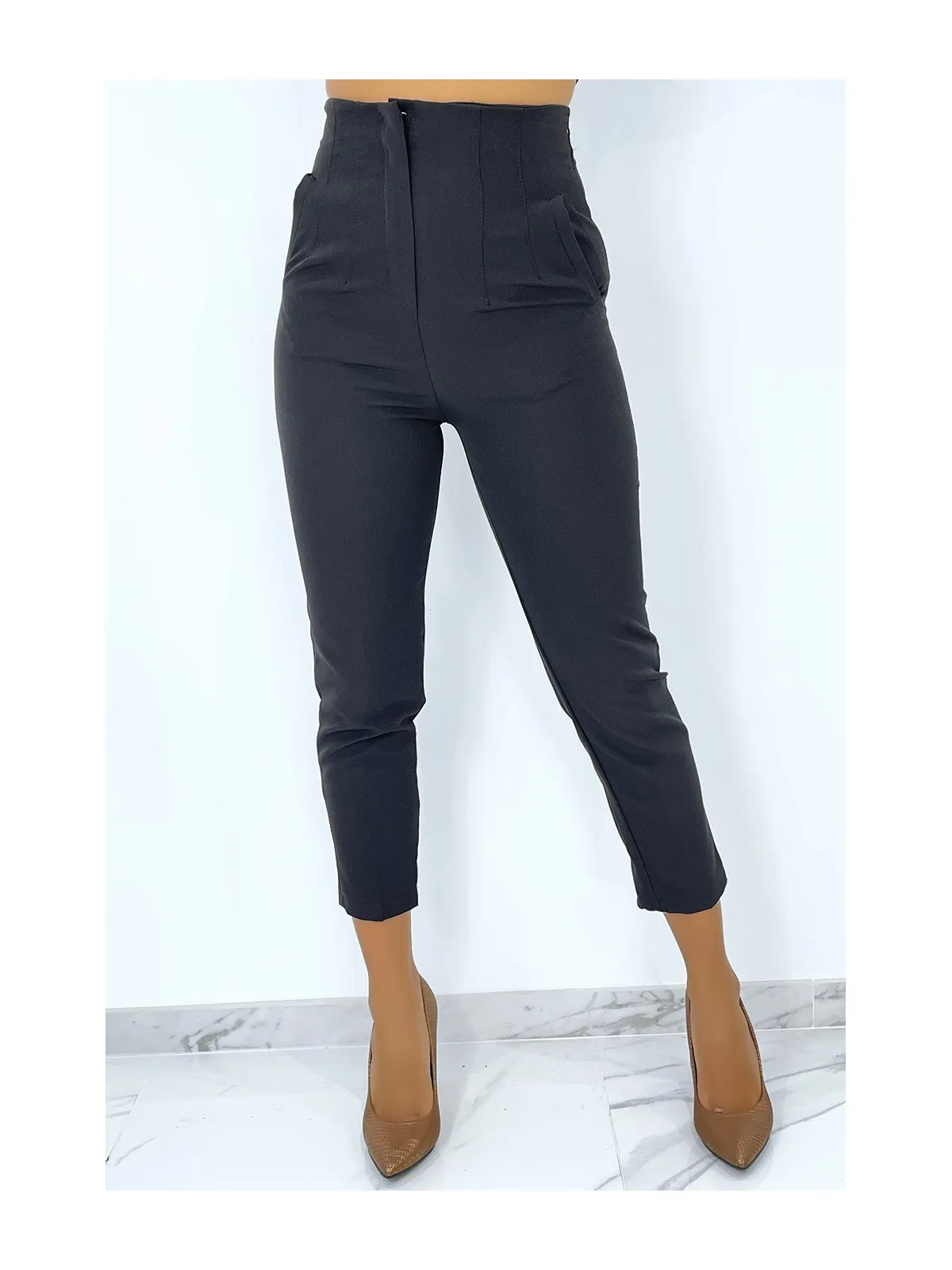 Pantalon à pinces noir style tailleur très chic