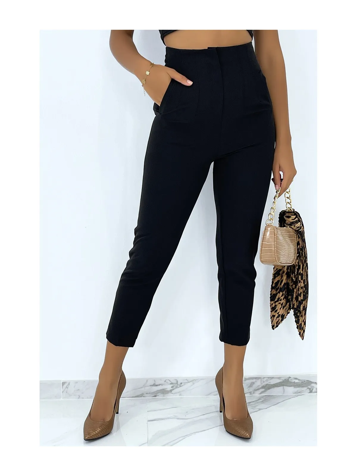 Pantalon à pinces noir style tailleur très chic